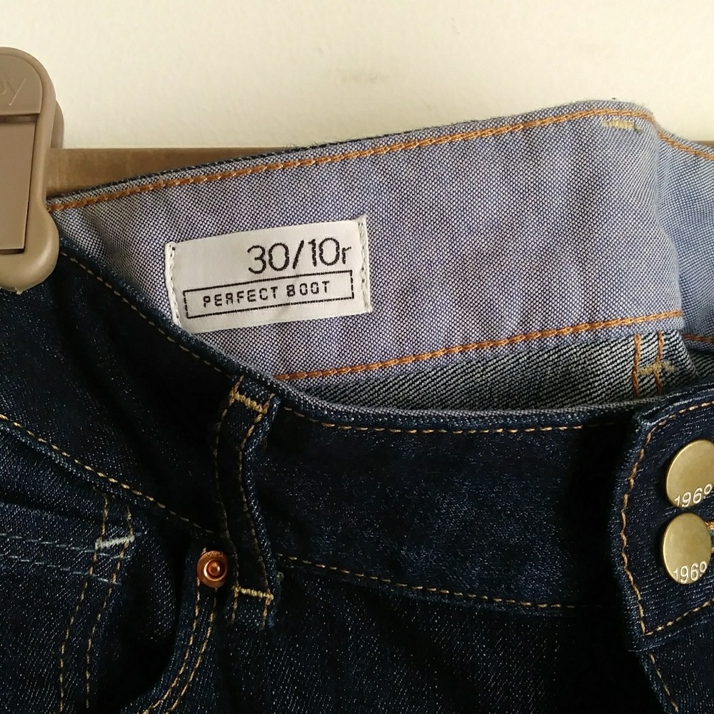 Gap 1969 pecfect Boot jeans size 10 - Picture 2 of 6